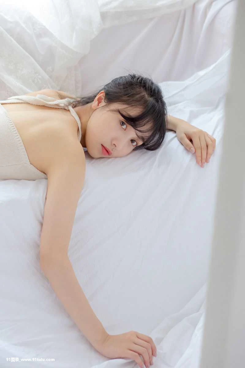 落日余晖 [10P][呂慧儀 裸照]