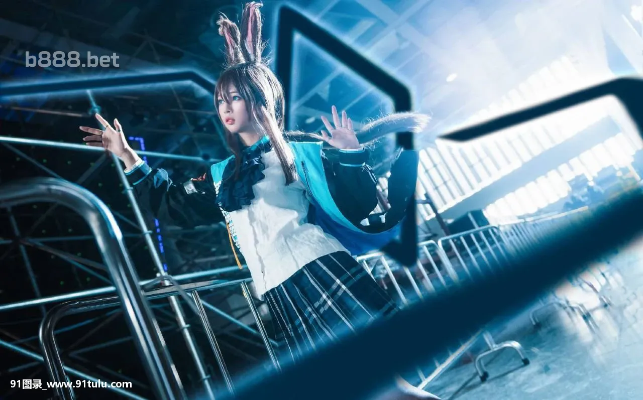 清纯学妹兔性感的女警 [21P][アンドロイド line 写真 パソコン]