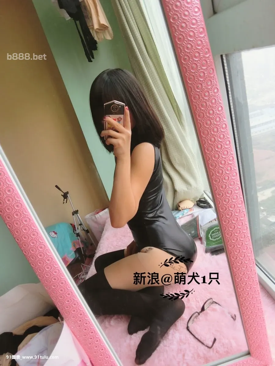 Sexy girl in black leather show beautiful breast [29P][iphone 写真 パソコン 一部しか取り込めない icloud]