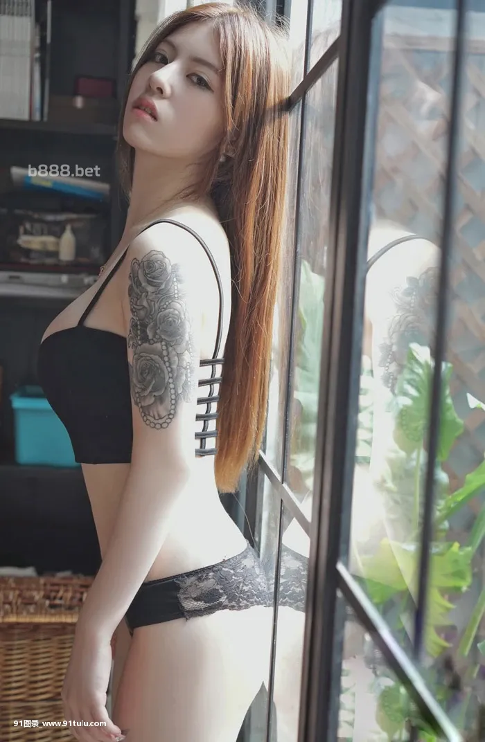 嗲囡囡刘莉莉纹身人体艺术摄影 [15P][マリエールオークパイン日田 写真]