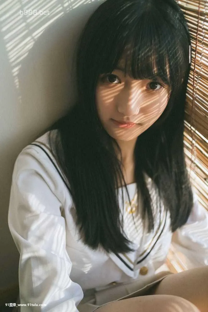 晴日下的美少女 [29P][js 全裸 自撮り]