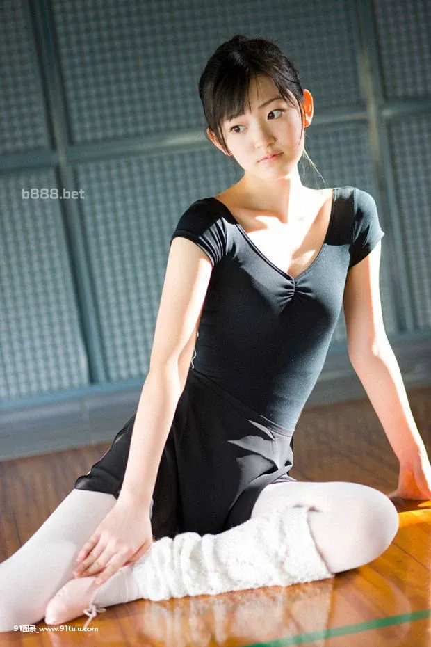 超甜美学院校花靓丽写真 [15P][iphoto 写真 取り込み]