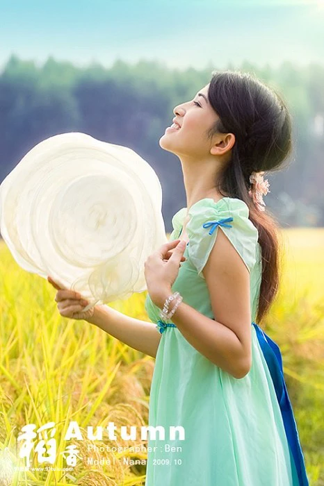 金色稻香主题美女写真 [11P][子宮 写真]