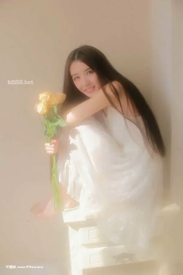 鲜花，阳光和少女 [9P][迈阿密 裸体 海滩 怎么说]