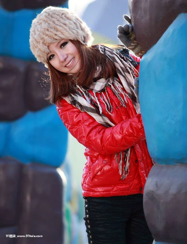 清纯红衣美女之冬日欢乐情怀 [11P][写真 ac 睡眠 不足]