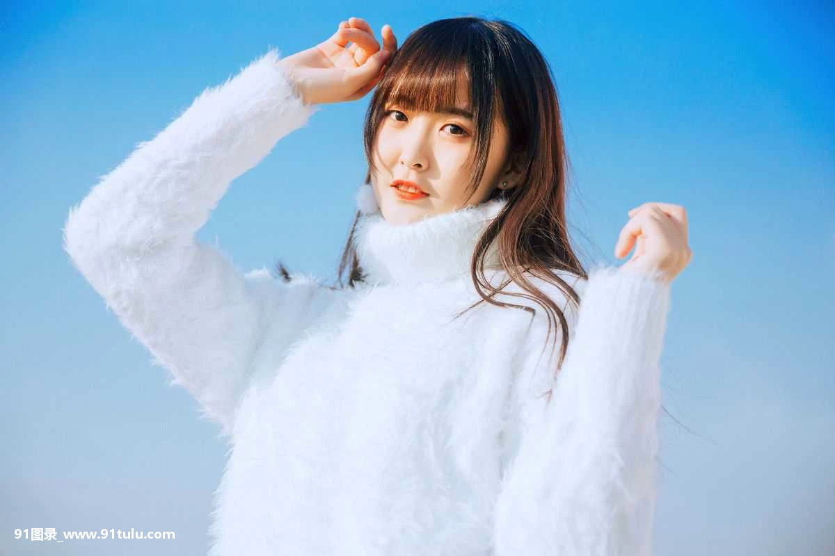 天台の少女 [11P][街拍 极品熟女]