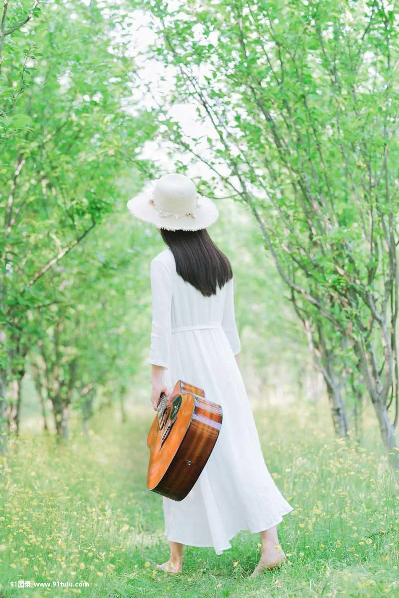 少女的尤克里里 [11P][japanese 写真]