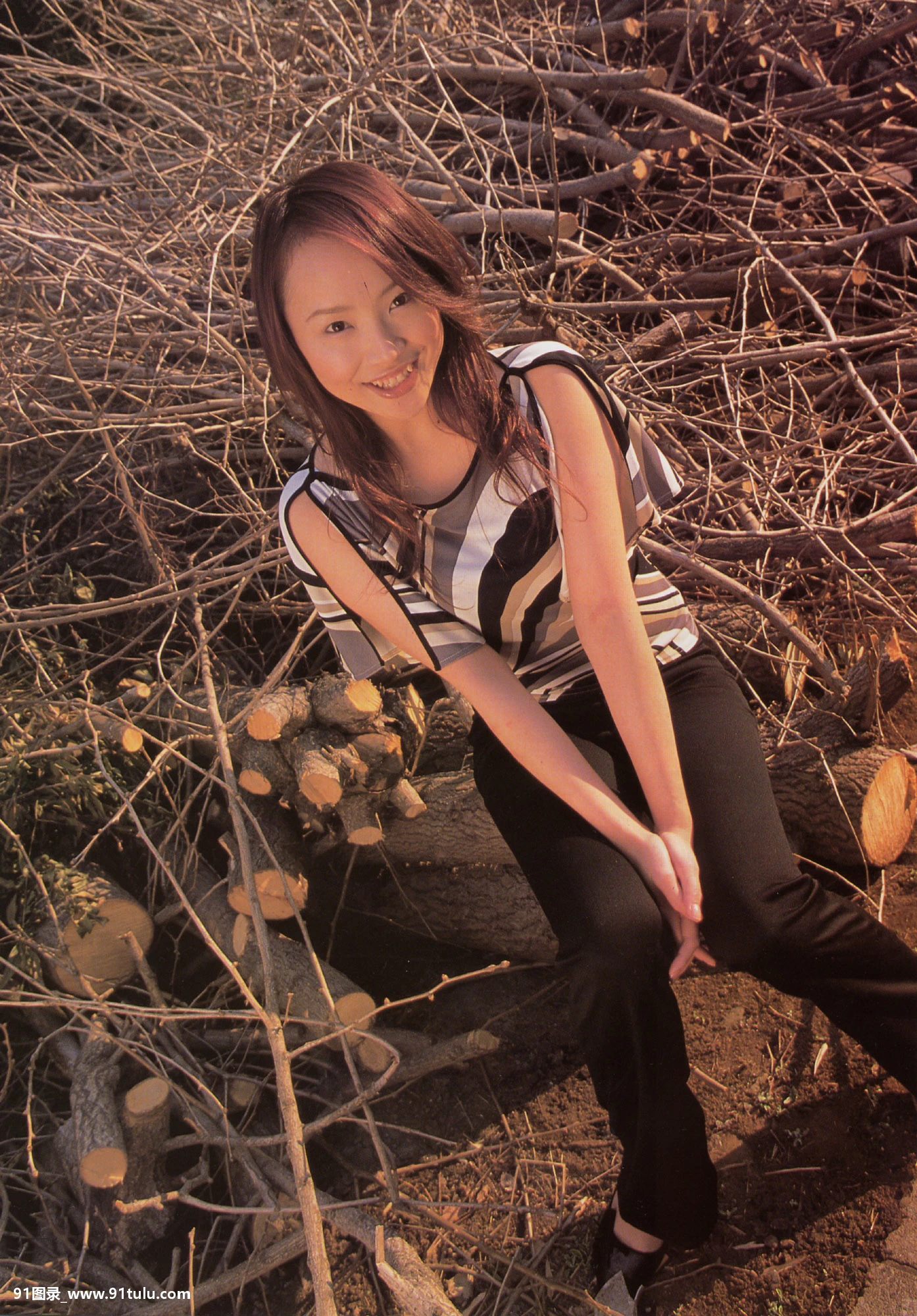 可爱的虎牙妹子跟粉嫩 [22P][オープンエントリーシート 写真]