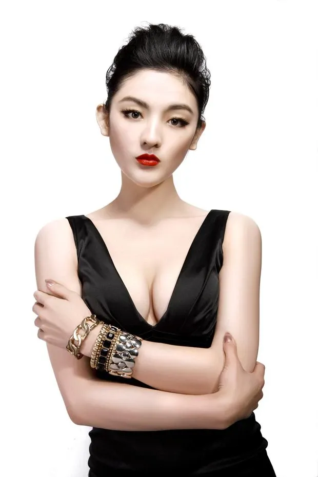 中央戏剧学院美女校花孙璐写真 [20P][mac から 写真 削除]