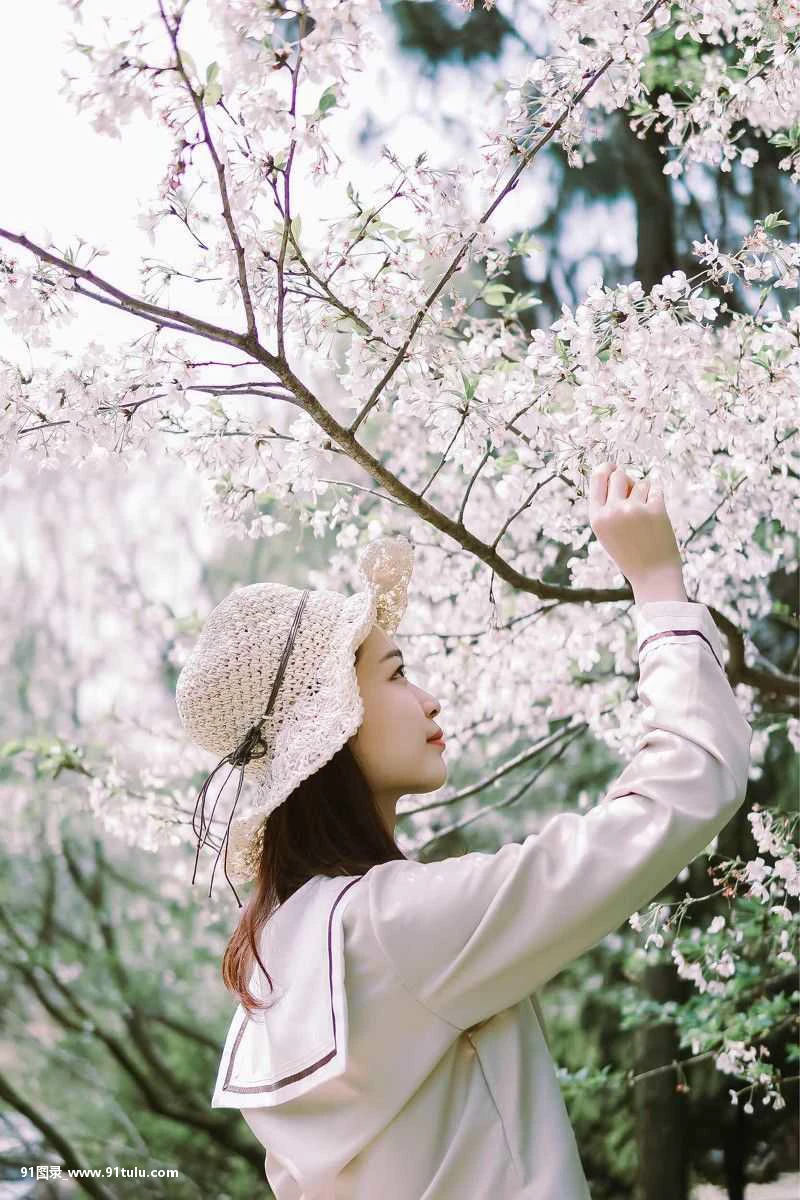 三月樱 [12P][女 明星 走光]