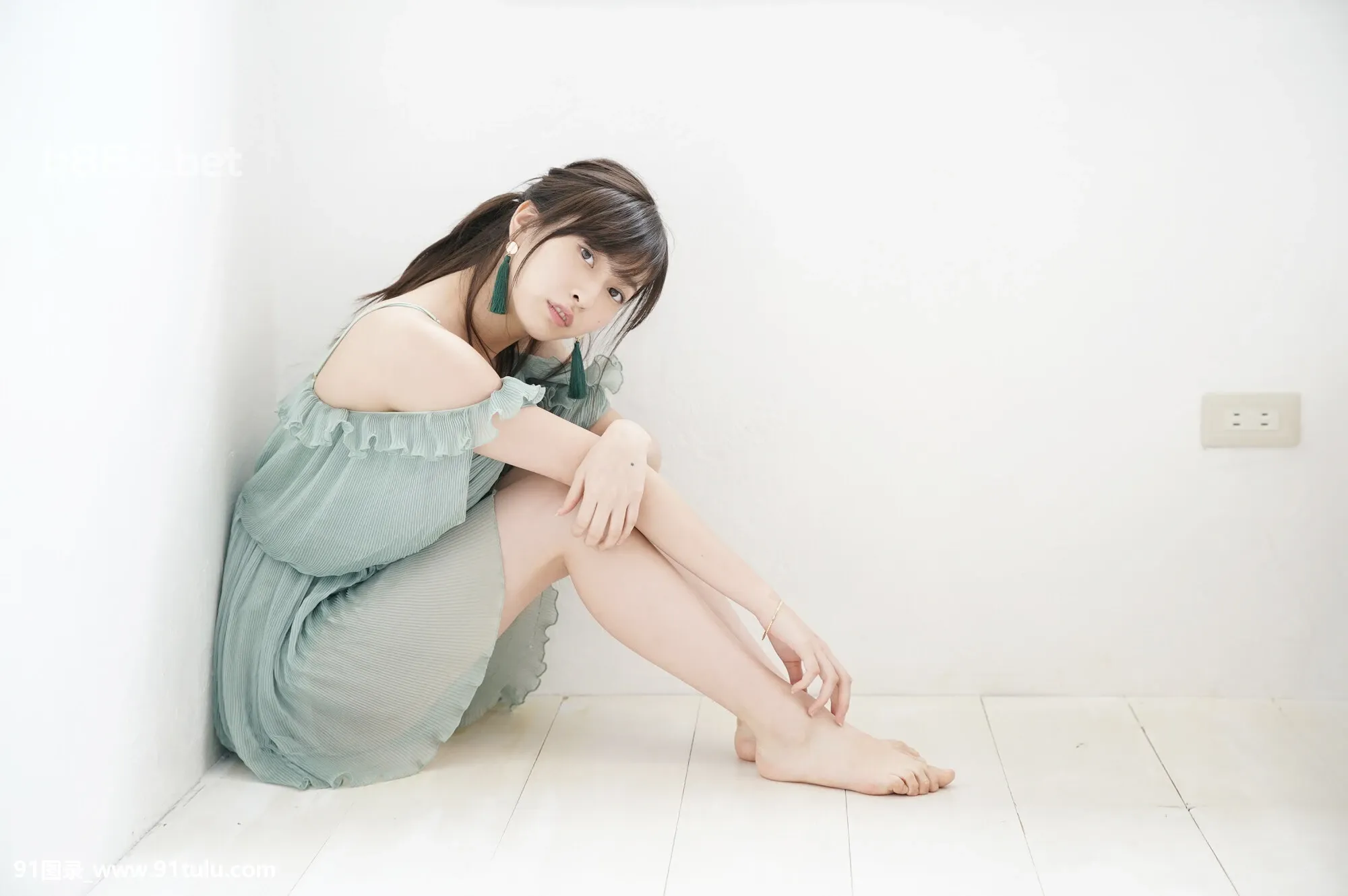 Akari Uemura 植村あかり, [Hello! Project Digital Books] Vol.198 2020.12 Set.02 [24P][写真 から ロゴ を 作る]